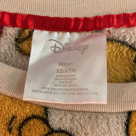 5/$25 Disney Winnie The Pooh Hunny Long Sleeve Pajama Top Women’s XS - Picture 3 of 3